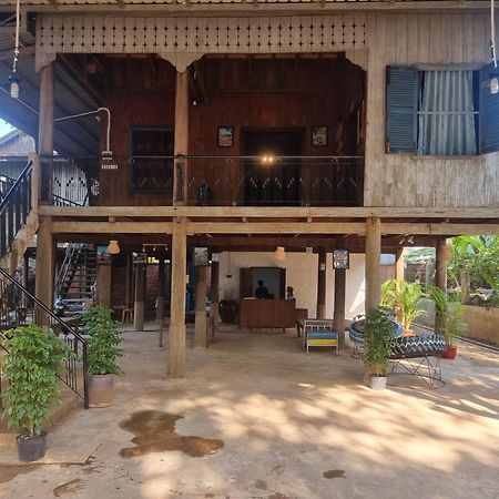 Discover Kratie Homesetay Экстерьер фото